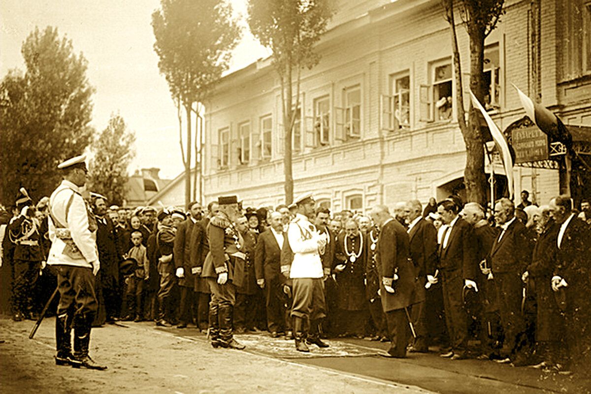    1902 .