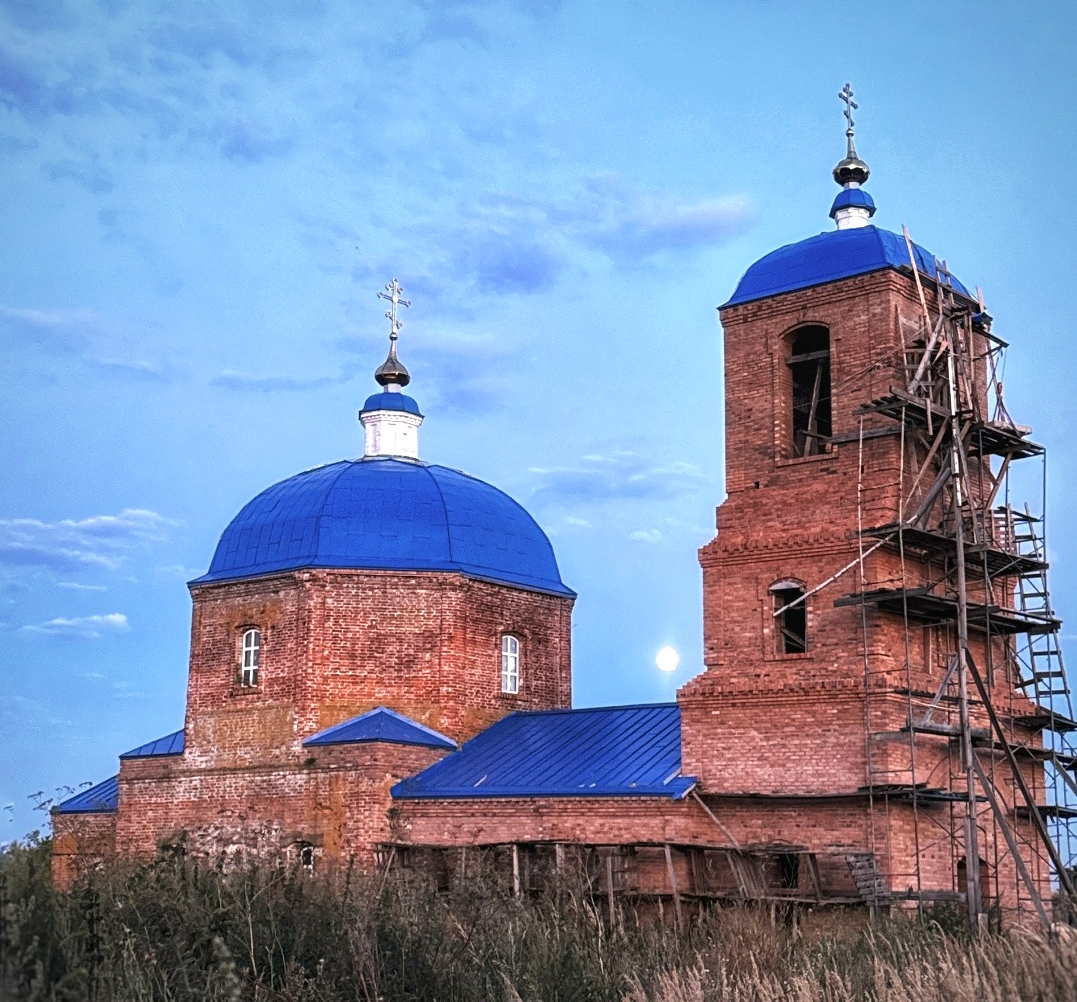 Храм Казанской иконы Божией Матери. Хомутовский р-н, с. Сныткино.